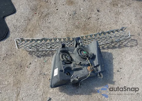 2022 Jeep Compass Latitude Lux 4X4 z USA, uszkodzony, nr VIN 3C4NJDFB6NT212933